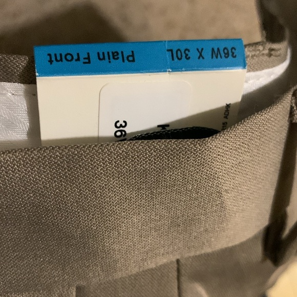 Kenneth Cole (36”x30”) - Picture 14 of 15